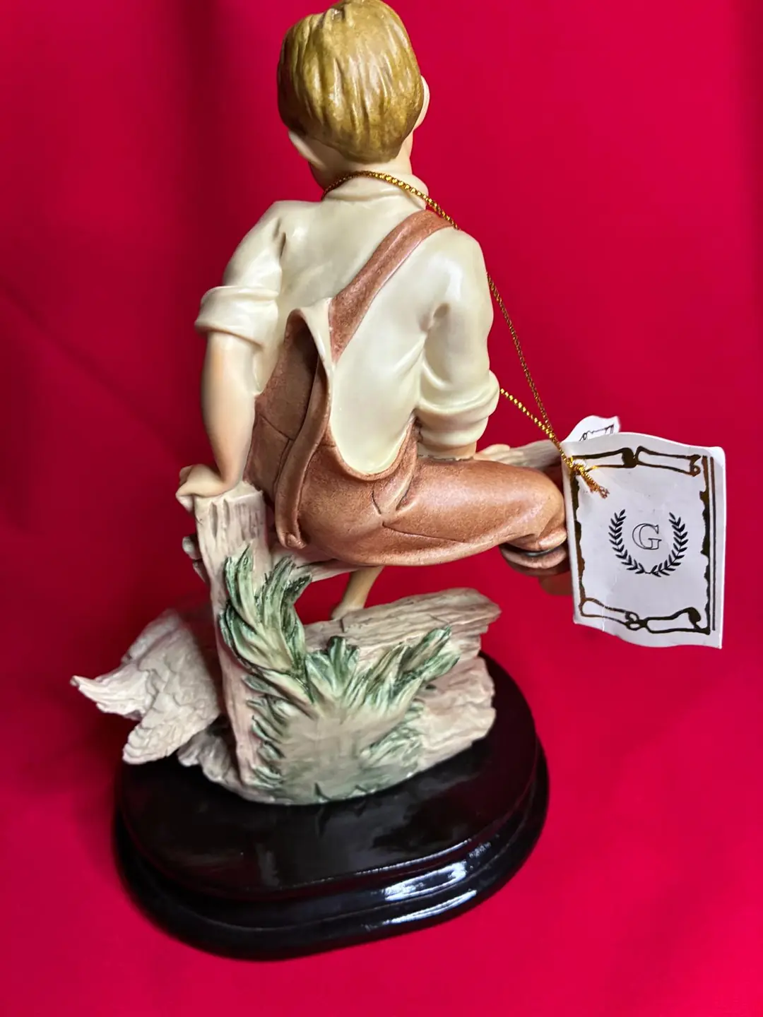 Amadeo Collection El Boyama Koleksiyon Figürü – Bankta Oturan Çocuk & Kuğu