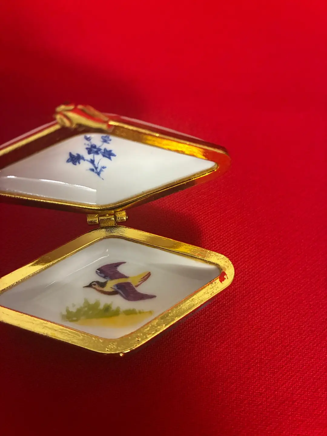 Del Prado Fine Porcelain Minyatür Bomboniere – Kuş Dekorlu – Metal Montürlü