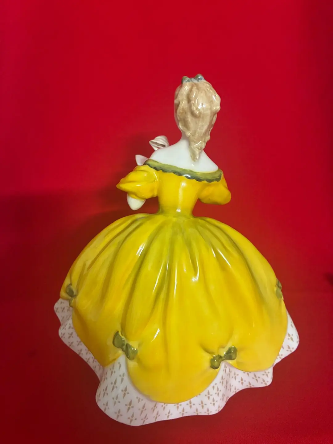Royal Doulton İngiliz Porselen Lady